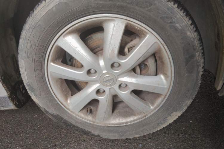 Used Nissan Tiida Sedan 2009 1.6L Automatic Tech Edition Right Front Wheel Hub