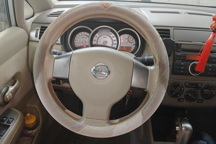 Used Nissan Tiida Sedan 2009 1.6L Automatic Tech Edition Steering Wheel