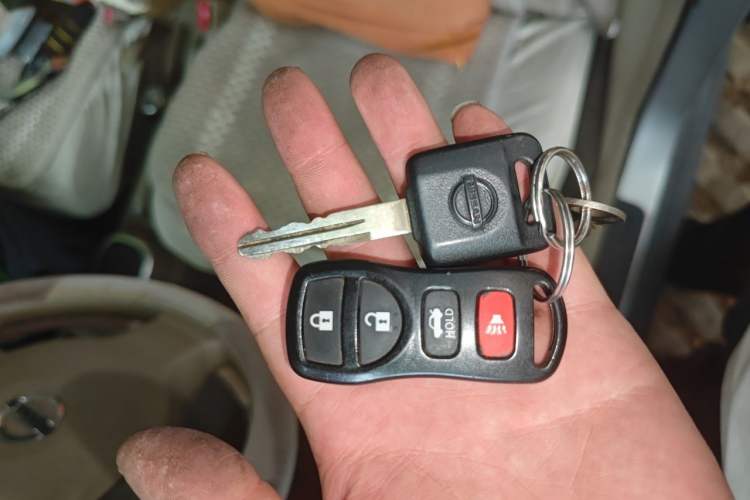 Used Nissan Tiida Sedan 2009 1.6L Automatic Tech Edition Vehicle Key