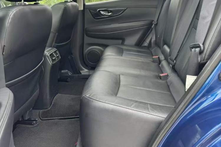 Used Nissan X-Trail 2019 2.0L CVT Smart Connect Comfort Edition 2WD Interior 3