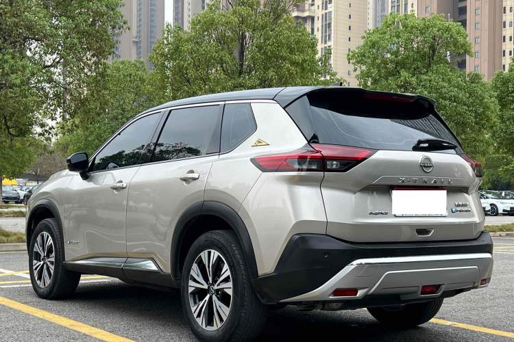Used Nissan X-Trail 2023 e-POWER Ultra-Hybrid Dual-Motor All-Wheel-Drive Luxury Edition Exterior 3