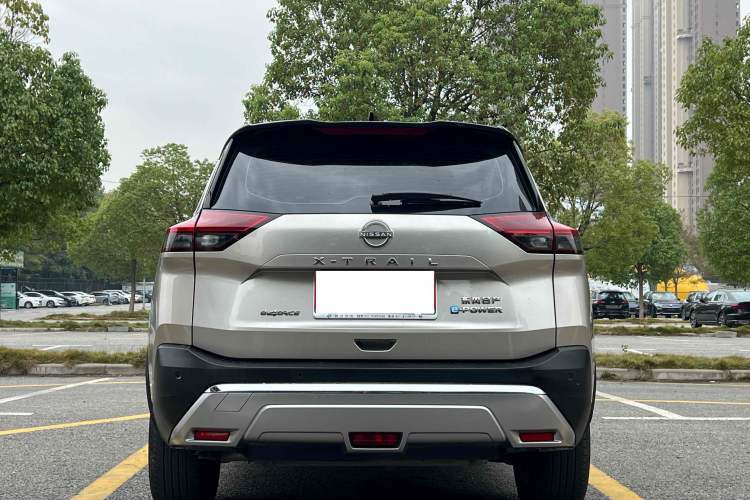 Used Nissan X-Trail 2023 e-POWER Ultra-Hybrid Dual-Motor All-Wheel-Drive Luxury Edition Exterior 4