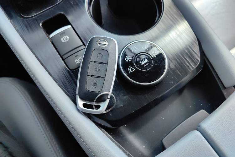Used Nissan X-Trail 2023 e-POWER Ultra-Hybrid Dual-Motor All-Wheel-Drive Luxury Edition Interior 1