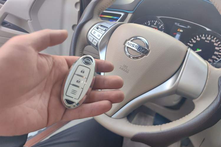 Used Nissan X-Trail 2014 2.0L CVT Comfort Edition 2WD Vehicle Key