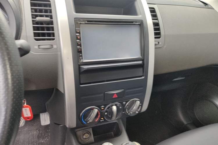 Used Nissan X-Trail 2008 2.0L XE CVT 4WD Audio And AC Panel