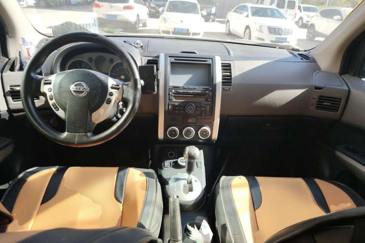 Used Nissan X-Trail 2008 2.5L XL CVT 4WD Center Console