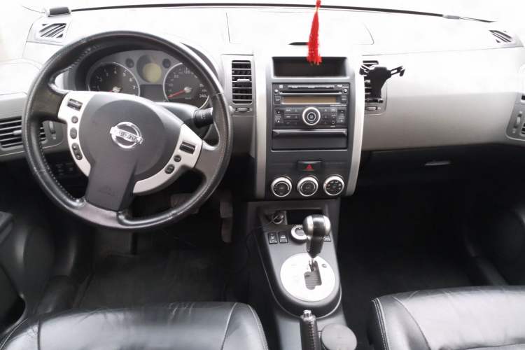 Used Nissan X-Trail 2008 2.5L XV CVT 4WD Center Console