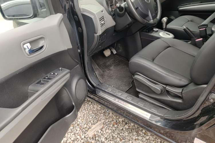 Used Nissan X-Trail 2008 2.0L XE CVT 4WD Driver Seat