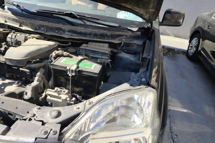 Used Nissan X-Trail 2008 2.5L XL CVT 4WD Engine Bay Left