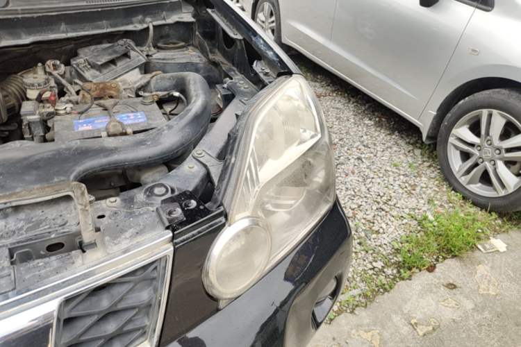 Used Nissan X-Trail 2008 2.0L XE CVT 4WD Engine Bay Left