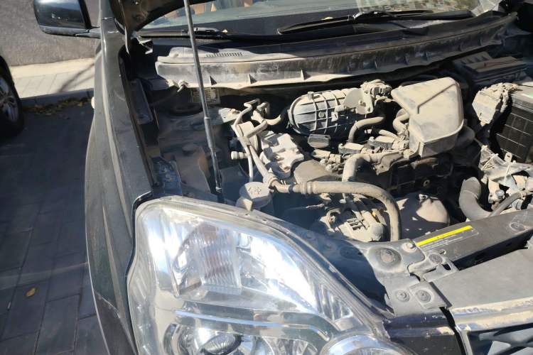 Used Nissan X-Trail 2008 2.5L XL CVT 4WD Engine Bay Right