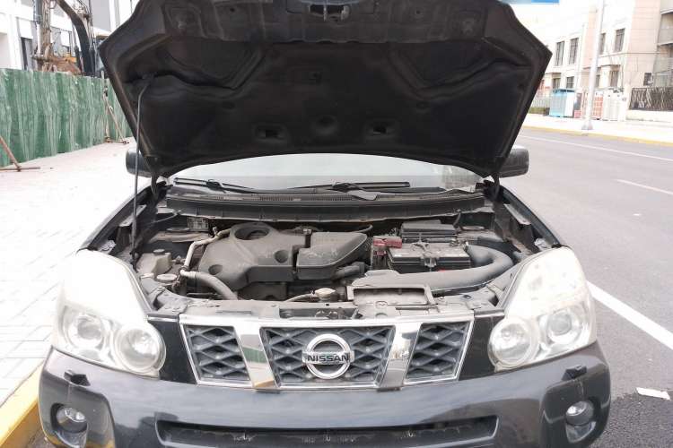 Used Nissan X-Trail 2008 2.5L XV CVT 4WD Engine Bay