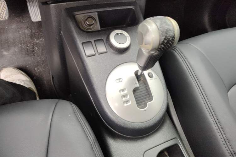 Used Nissan X-Trail 2008 2.0L XE CVT 4WD Gear Lever