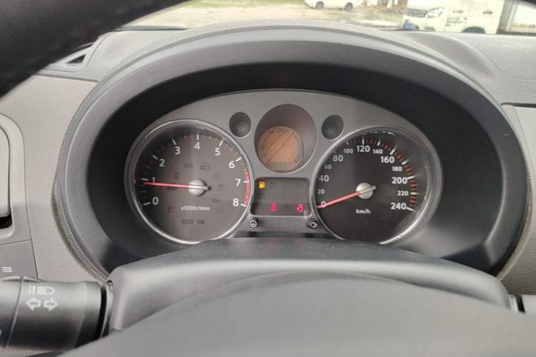 Used Nissan X-Trail 2008 2.0L XE CVT 4WD Odometer Close Up