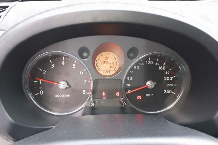 Used Nissan X-Trail 2008 2.5L XV CVT 4WD Odometer Close Up