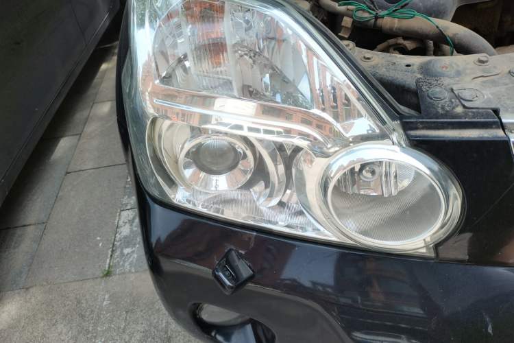 Used Nissan X-Trail 2008 2.5L XV CVT 4WD Right Front Headlight