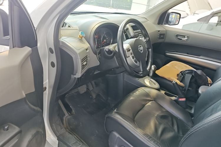 Used Nissan X-Trail 2008 2.5L XL CVT 4WD Driver Seat