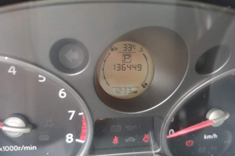 Used Nissan X-Trail 2008 2.5L XL CVT 4WD Odometer Close Up