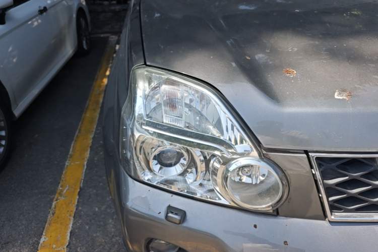 Used Nissan X-Trail 2008 2.5L XV CVT 4WD Right Front Headlight