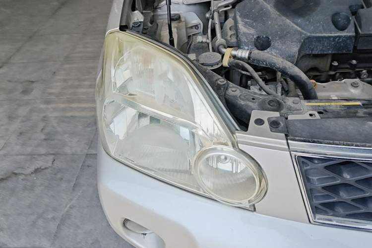 Used Nissan X-Trail 2008 2.5L XL CVT 4WD Right Front Headlight