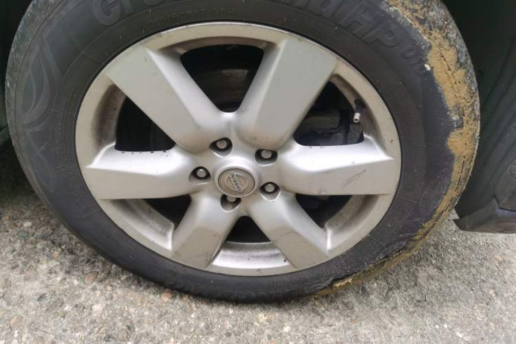 Used Nissan X-Trail 2008 2.5L XL CVT 4WD Right Front Wheel Hub