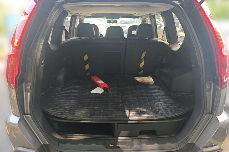Used Nissan X-Trail 2008 2.5L XV CVT 4WD Trunk