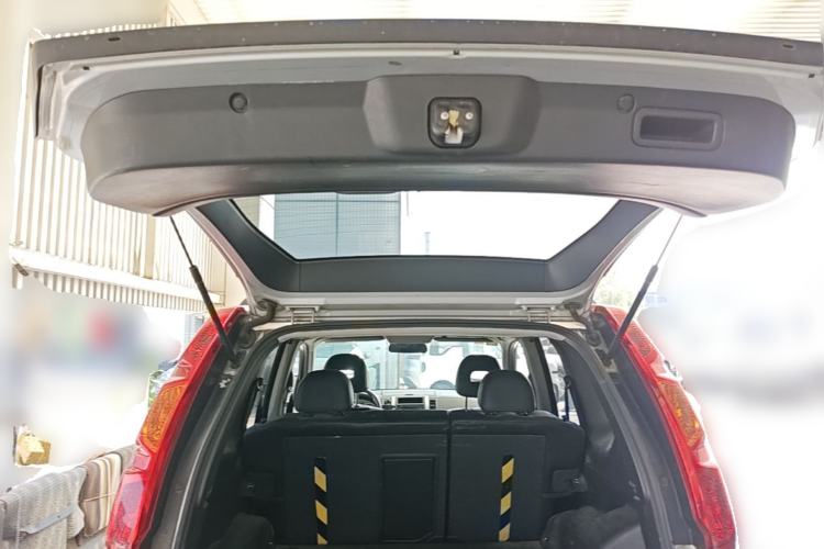 Used Nissan X-Trail 2008 2.5L XL CVT 4WD Trunk