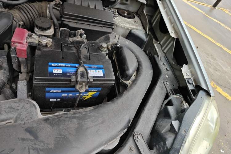 Used Nissan X-Trail 2008 2.5L XL CVT 4WD Engine Bay Left