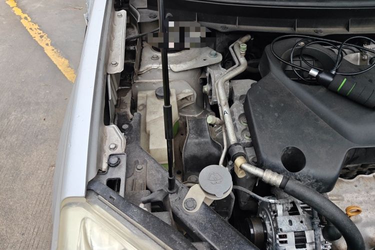 Used Nissan X-Trail 2008 2.5L XL CVT 4WD Engine Bay Right