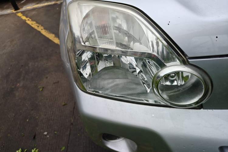 Used Nissan X-Trail 2008 2.5L XL CVT 4WD Right Front Headlight