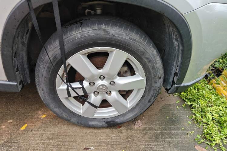 Used Nissan X-Trail 2008 2.5L XL CVT 4WD Right Front Wheel Hub