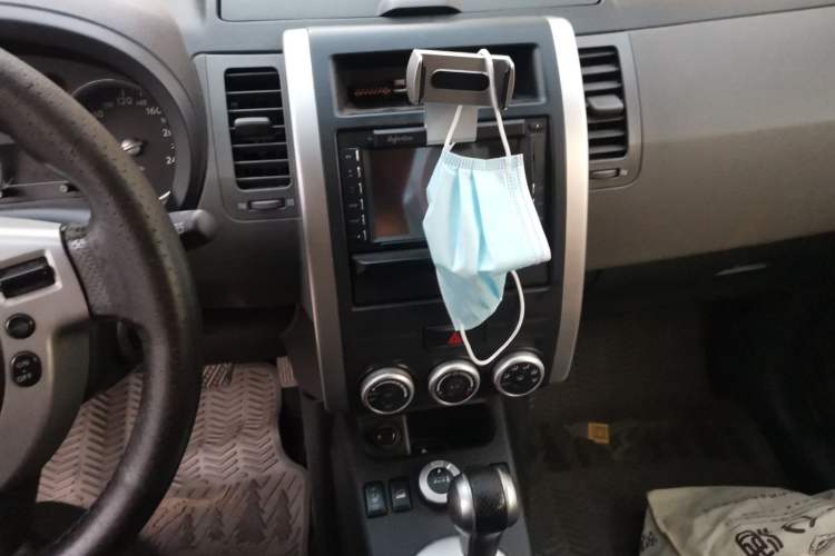 Used Nissan X-Trail 2008 2.5L XV CVT 4WD Audio And AC Panel