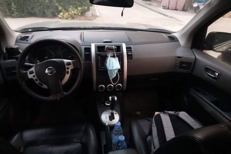 Used Nissan X-Trail 2008 2.5L XV CVT 4WD Center Console