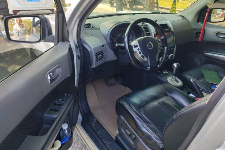 Used Nissan X-Trail 2008 2.5L XL CVT 4WD Driver Seat