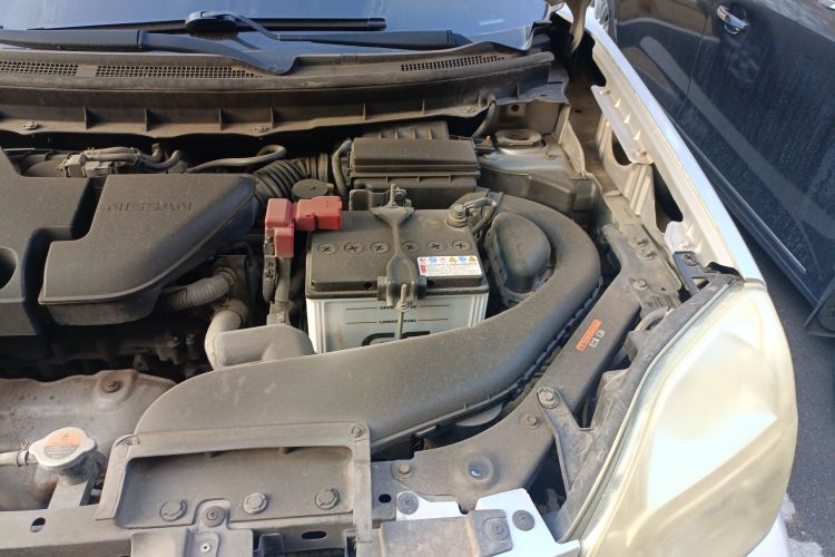 Used Nissan X-Trail 2008 2.5L XV CVT 4WD Engine Bay Left