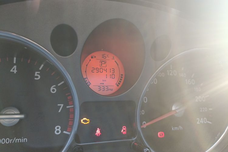 Used Nissan X-Trail 2008 2.5L XV CVT 4WD Odometer Close Up