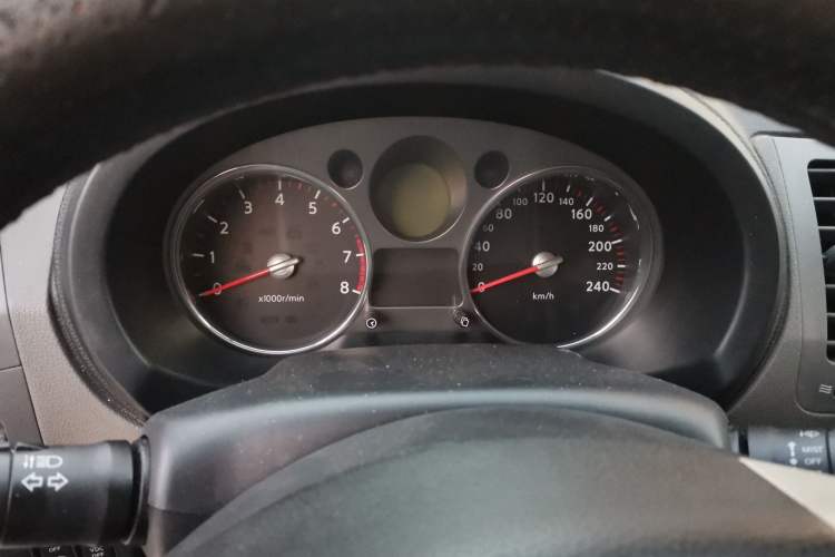 Used Nissan X-Trail 2008 2.5L XV CVT 4WD Odometer Close Up