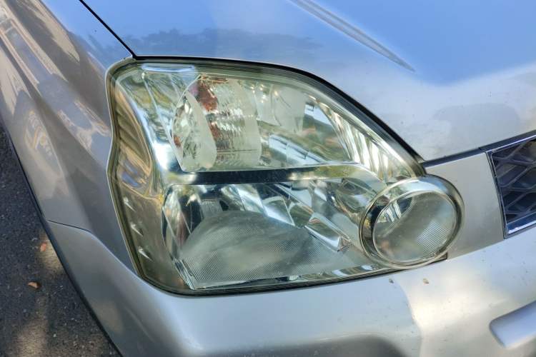 Used Nissan X-Trail 2008 2.5L XL CVT 4WD Right Front Headlight