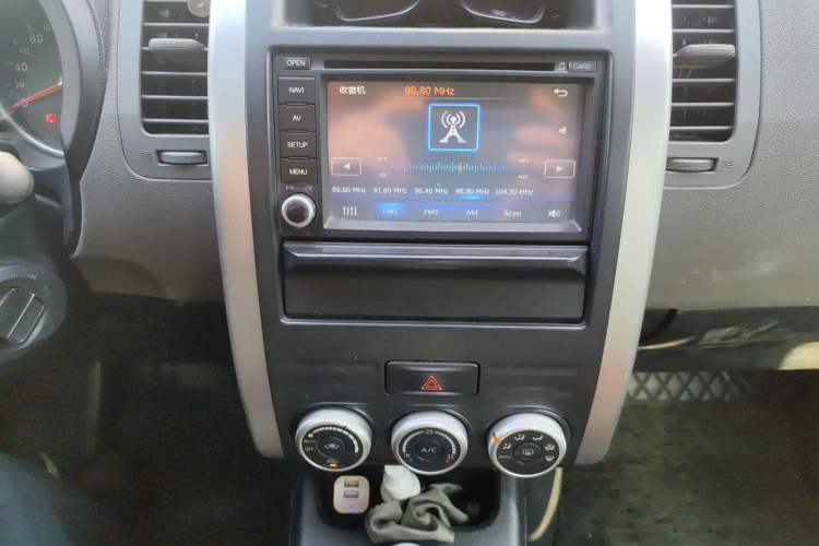 Used Nissan X-Trail 2010 2.5L CVT Flagship Edition 4WD Audio And AC Panel