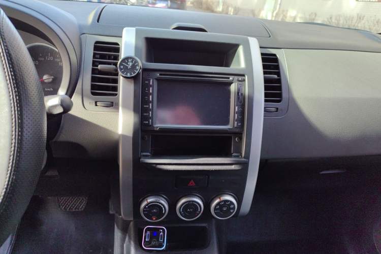 Used Nissan X-Trail 2010 2.5L CVT Ultimate Edition 4WD Audio And AC Panel