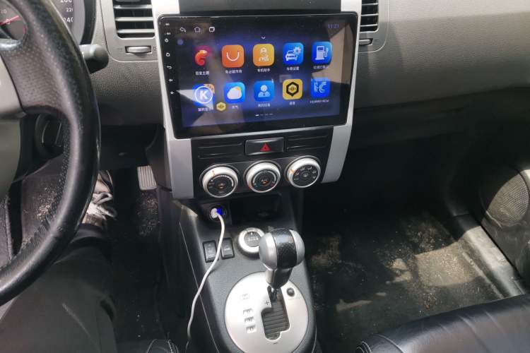 Used Nissan X-Trail 2010 2.5L CVT Luxury Edition 4WD Audio And AC Panel