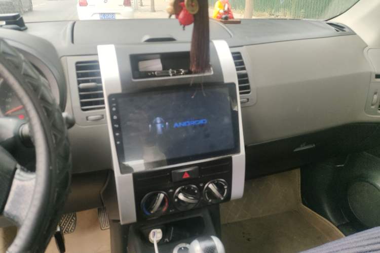 Used Nissan X-Trail 2010 2.0L CVT Comfort Edition 4WD Audio And AC Panel