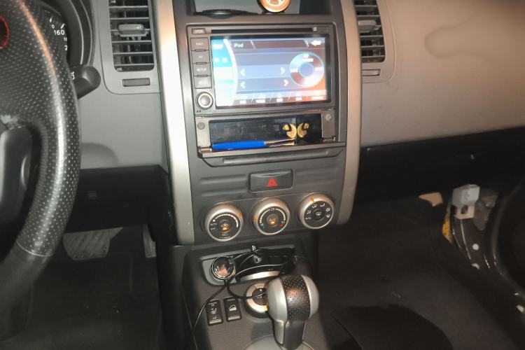 Used Nissan X-Trail 2010 2.5L CVT Luxury Edition 4WD Audio And AC Panel