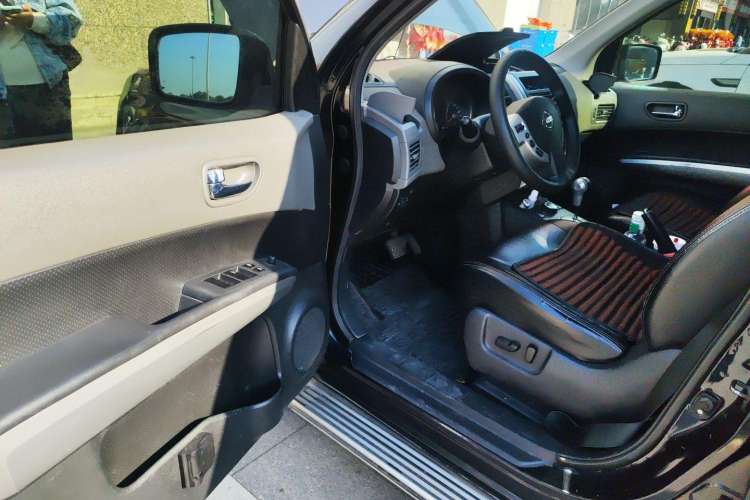 Used Nissan X-Trail 2010 2.5L CVT Flagship Edition 4WD Driver Seat