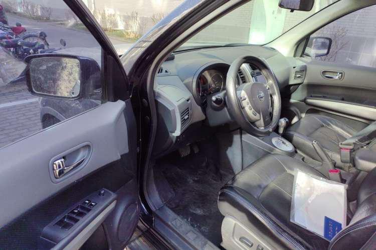 Used Nissan X-Trail 2010 2.5L CVT Ultimate Edition 4WD Driver Seat