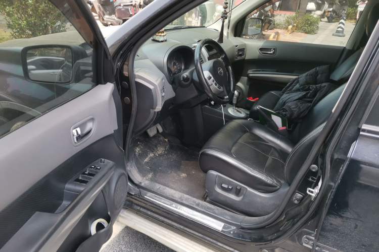 Used Nissan X-Trail 2010 2.5L CVT Luxury Edition 4WD Driver Seat