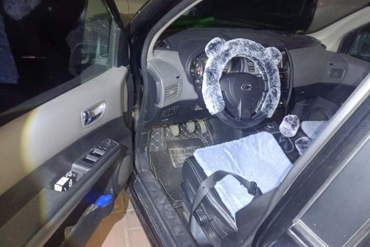 Used Nissan X-Trail 2010 2.0L Manual Comfort Edition 4WD Driver Seat