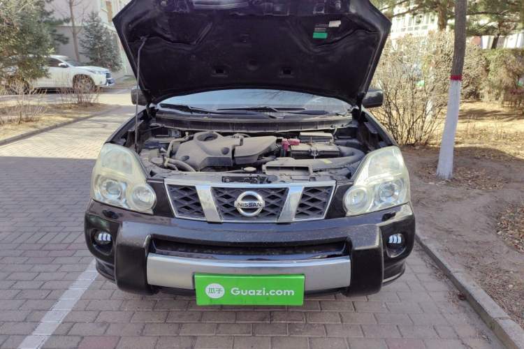 Used Nissan X-Trail 2010 2.5L CVT Ultimate Edition 4WD Engine Bay
