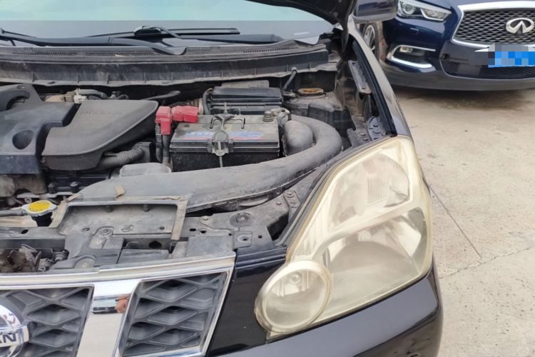 Used Nissan X-Trail 2010 2.5L CVT Luxury Edition 4WD Engine Bay Left