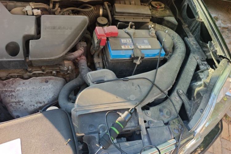 Used Nissan X-Trail 2010 2.5L CVT Luxury Edition 4WD Engine Bay Left